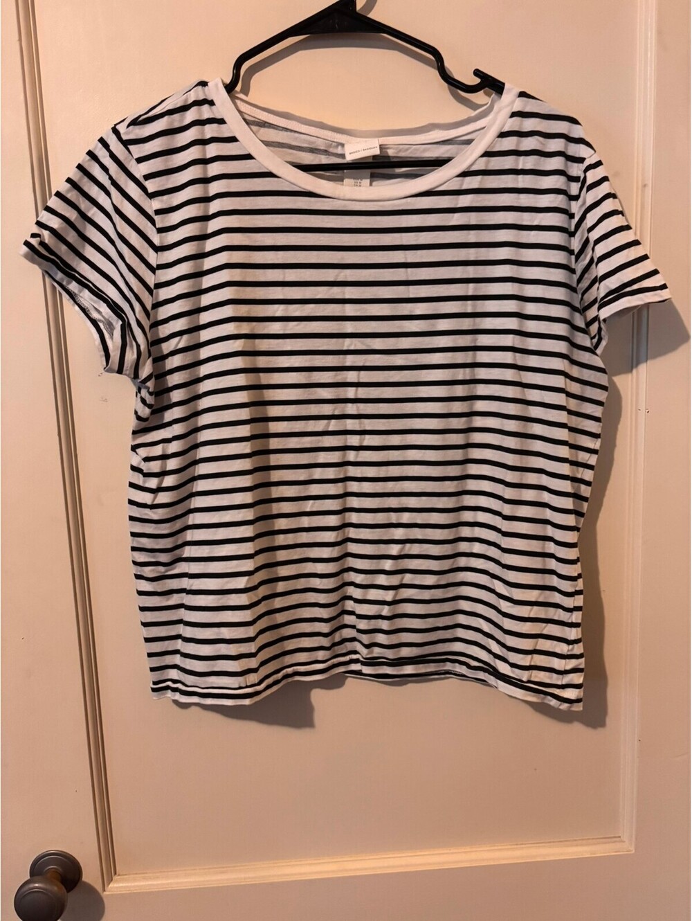 H & M White and black striped short sleeve top Medium